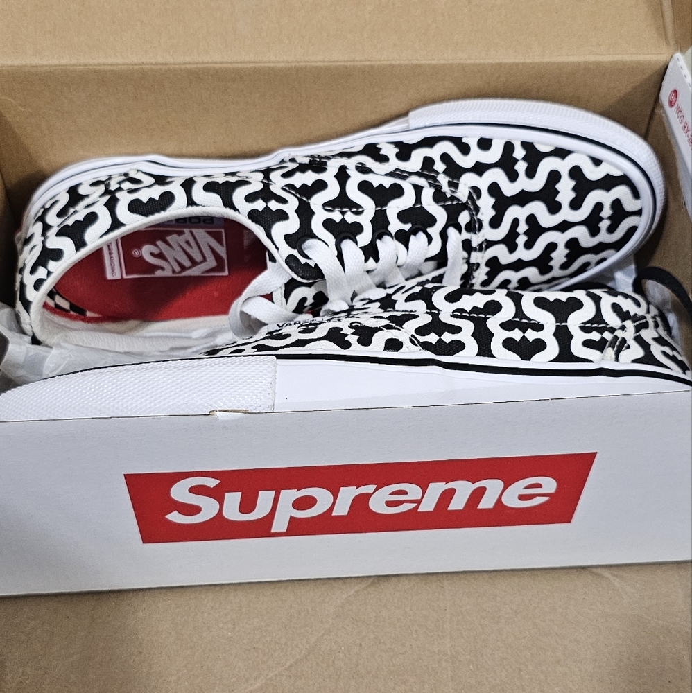 Vans Supreme x Era 'Monogram S - Black*